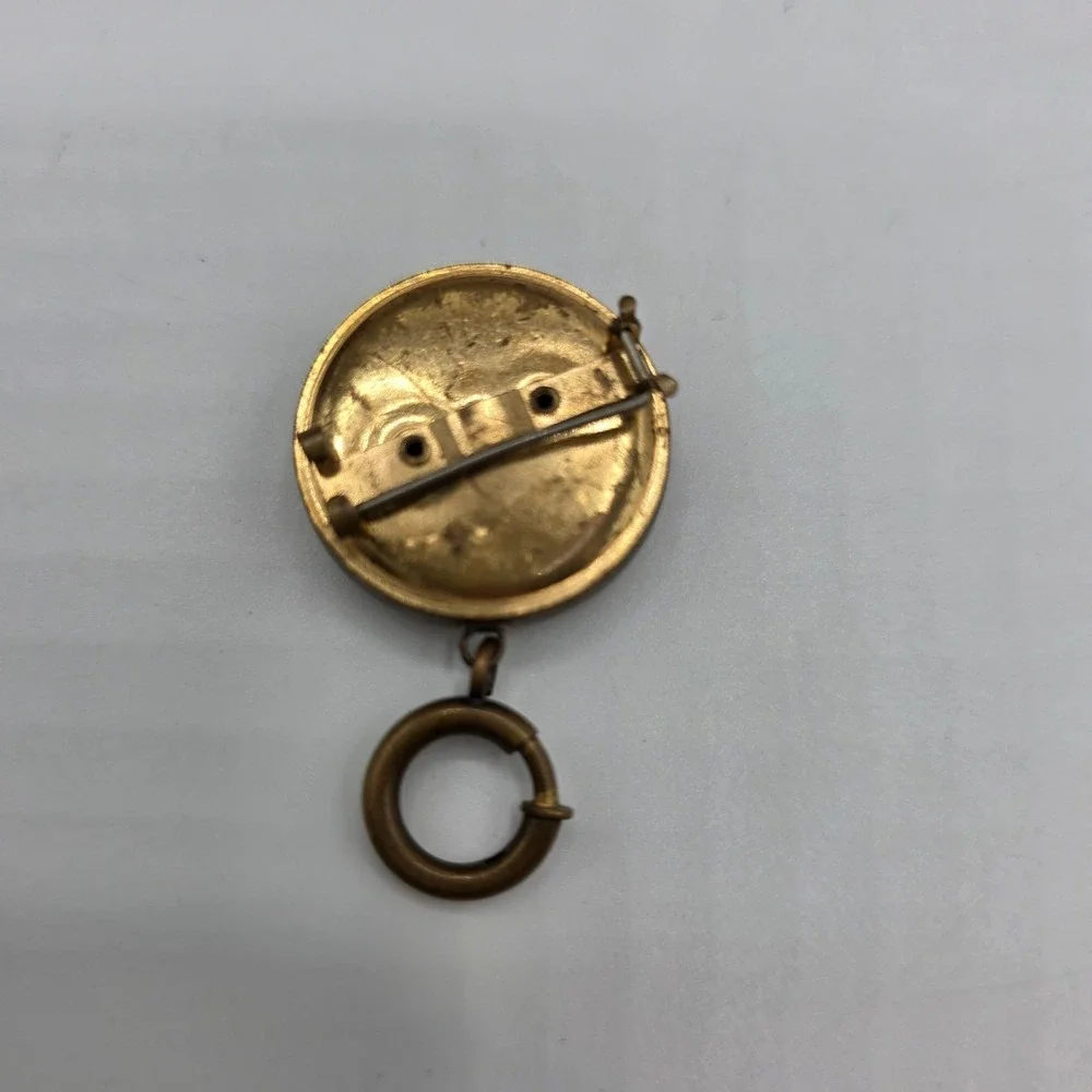 Vintage‎ Retractable Watch Holder Brooch Pin Charm Pendant Gold Tone Victorian